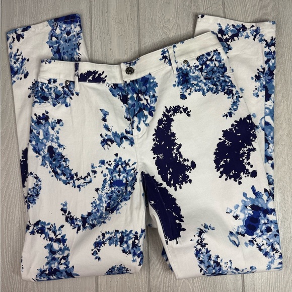 Beige by Eci NY Blue/White Floral Stretch Zip Up Pants Womens Size 12 - Picture 1 of 10